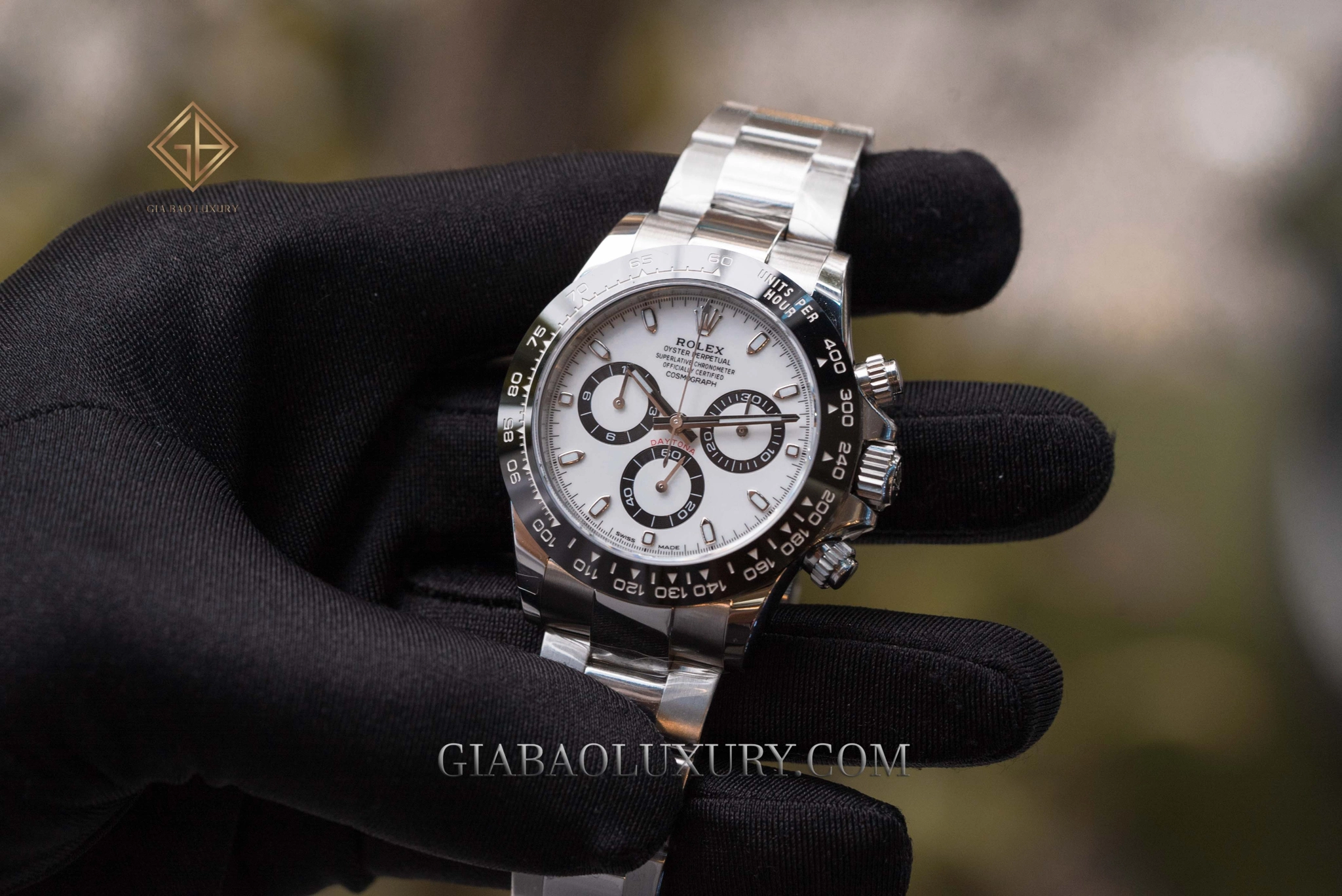 Rolex Cosmograph Daytona Ref. 116500LN mặt trắng với vành Cerachrom đen
