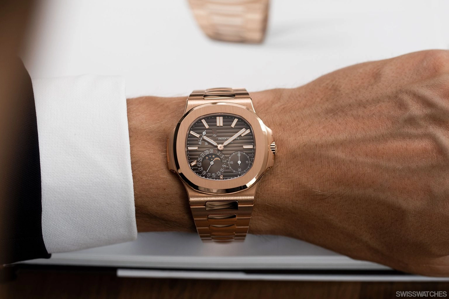 Patek Philippe Reference 5811 Mới – Và Hai Phiên Bản Nautilus Khác