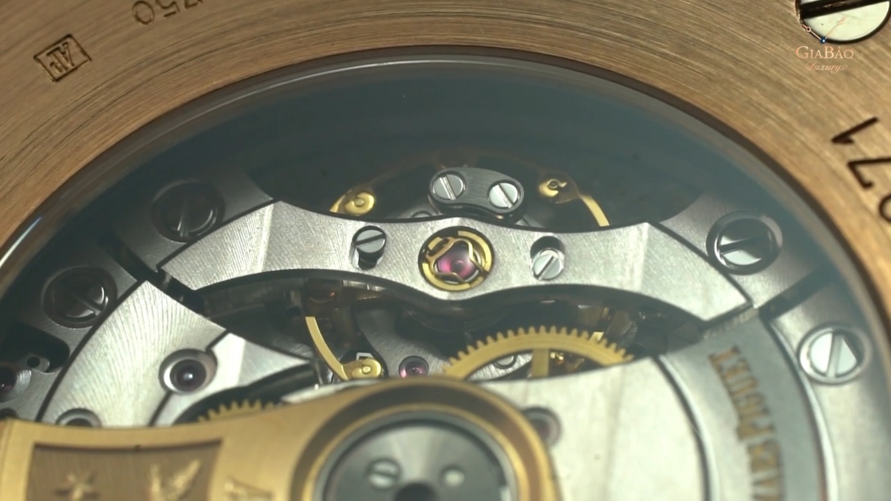 Mặt đáy sapphire và rotor của Audemars Piguet Royal Oak 15400OR