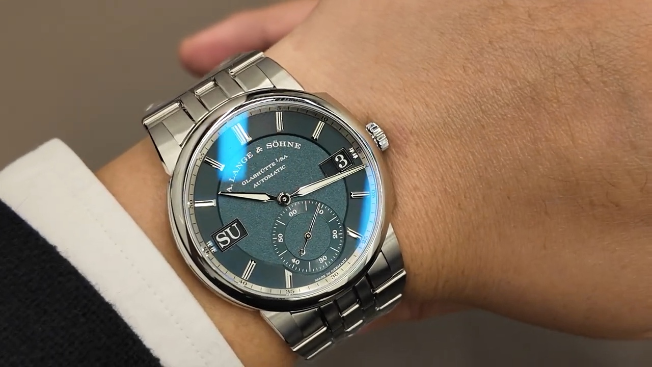 Lange Odysseus 363.179 trên cổ tay khoảng 17 cm
