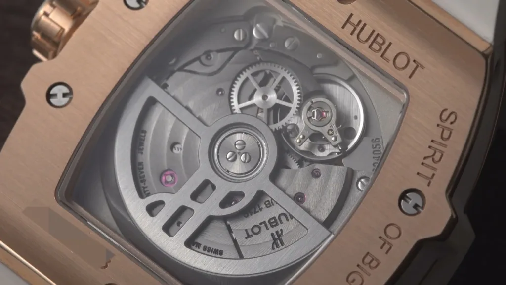 Bộ máy HUB1710 qua đáy Hublot Spirit of Big Bang 665