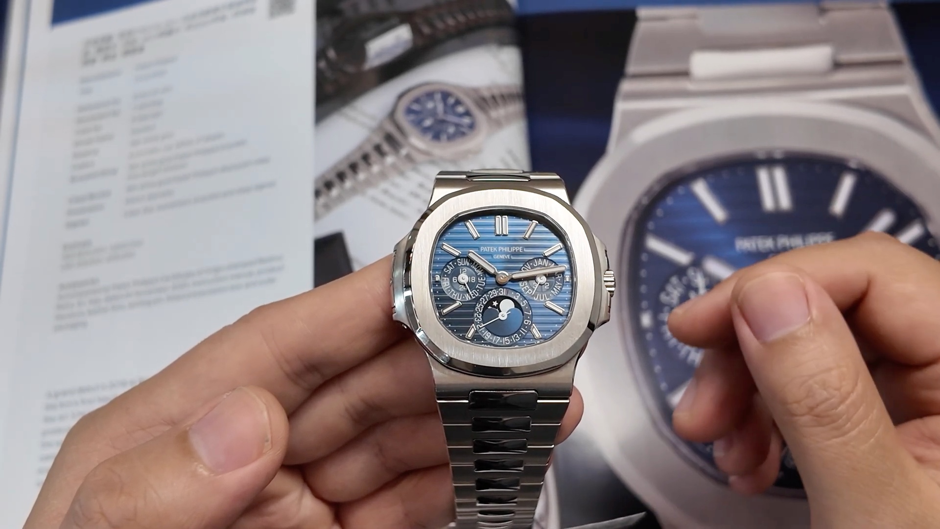 Mặt số xanh Patek Philippe Nautilus 5740/1G-001