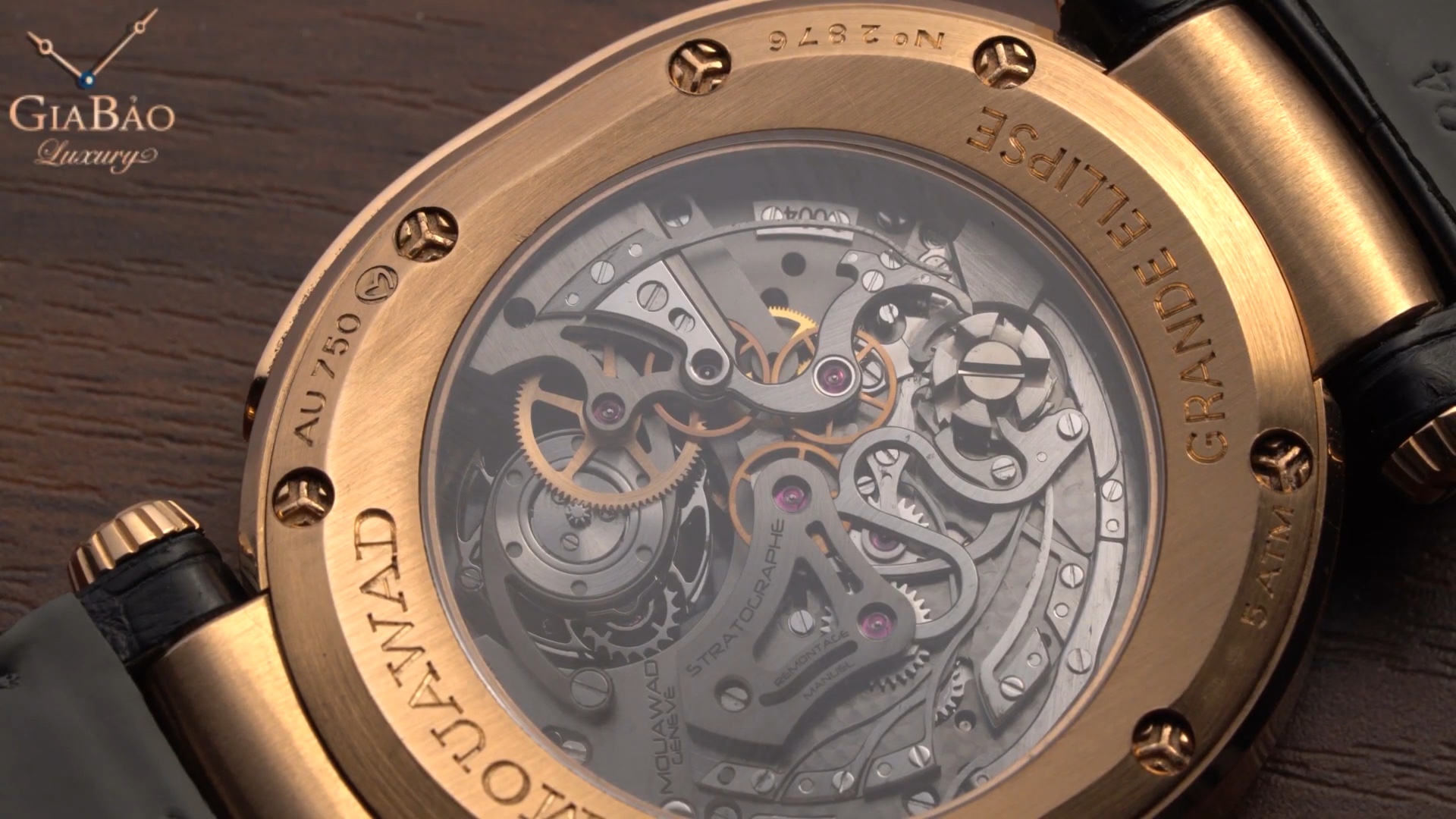 Đáy Mouawad Grande Ellipse Ref. 22211533.S2092 với cửa sổ sapphire