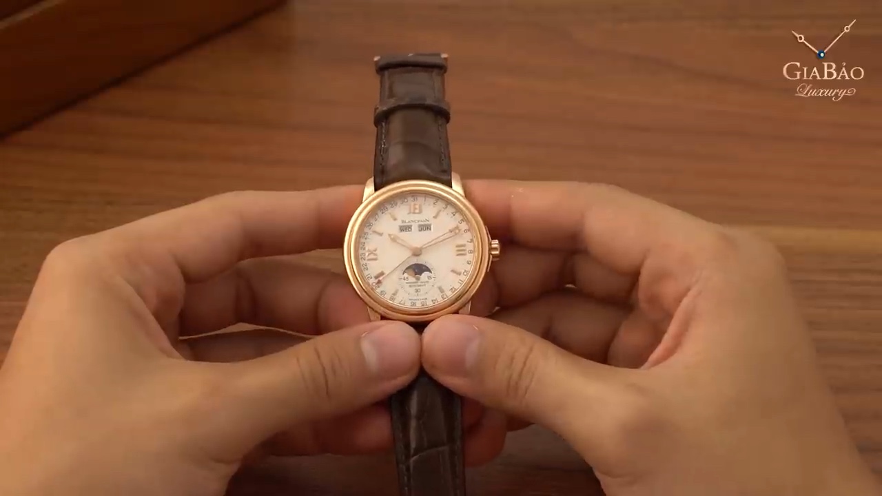 Blancpain Léman lịch đầy đủ và moonphase