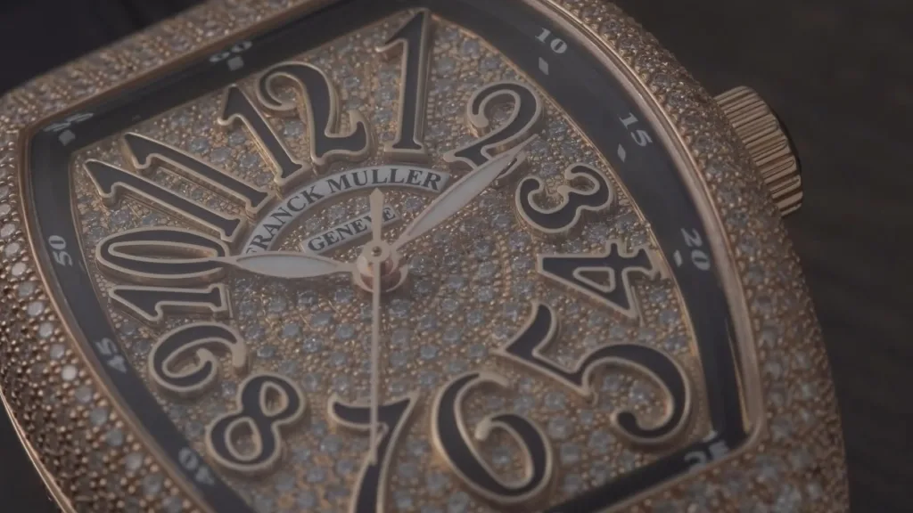 Cận cảnh mặt số kim cương Franck Muller Vanguard V 35
