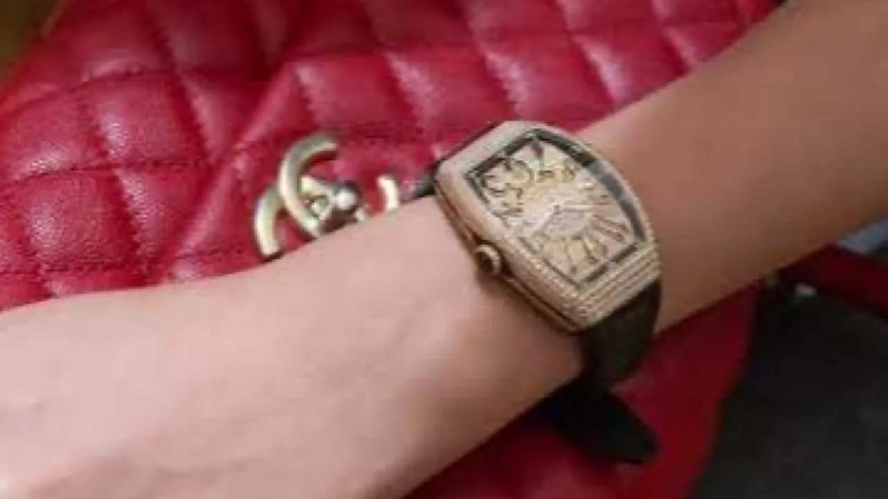 Franck Muller Vanguard V 35: kim cương nguyên bản