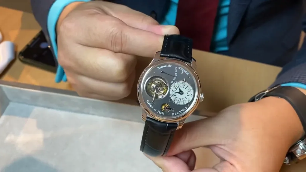 Góc nghiêng mặt trước F.P. Journe Tourbillon Souverain Ruthenium