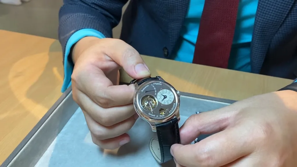 Chi tiết mặt số ruthenium F.P. Journe Tourbillon Souverain
