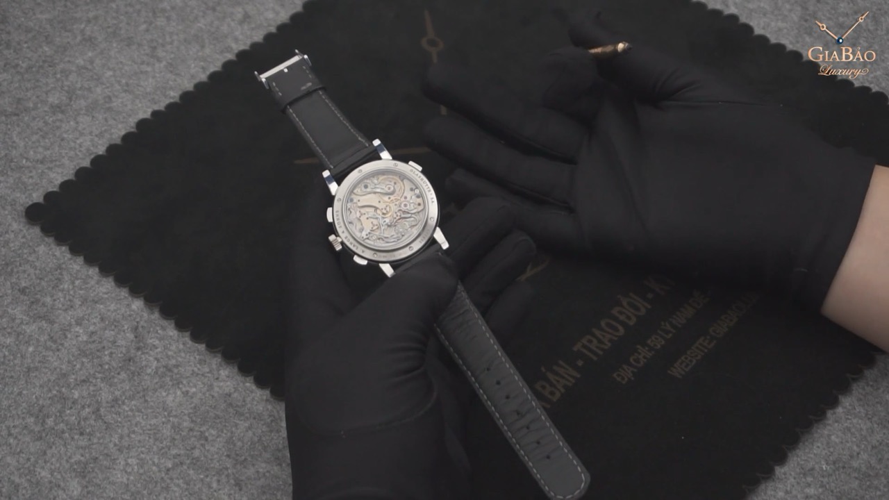 Calibre L952.1 qua đáy sapphire Datograph Perpetual 410.025