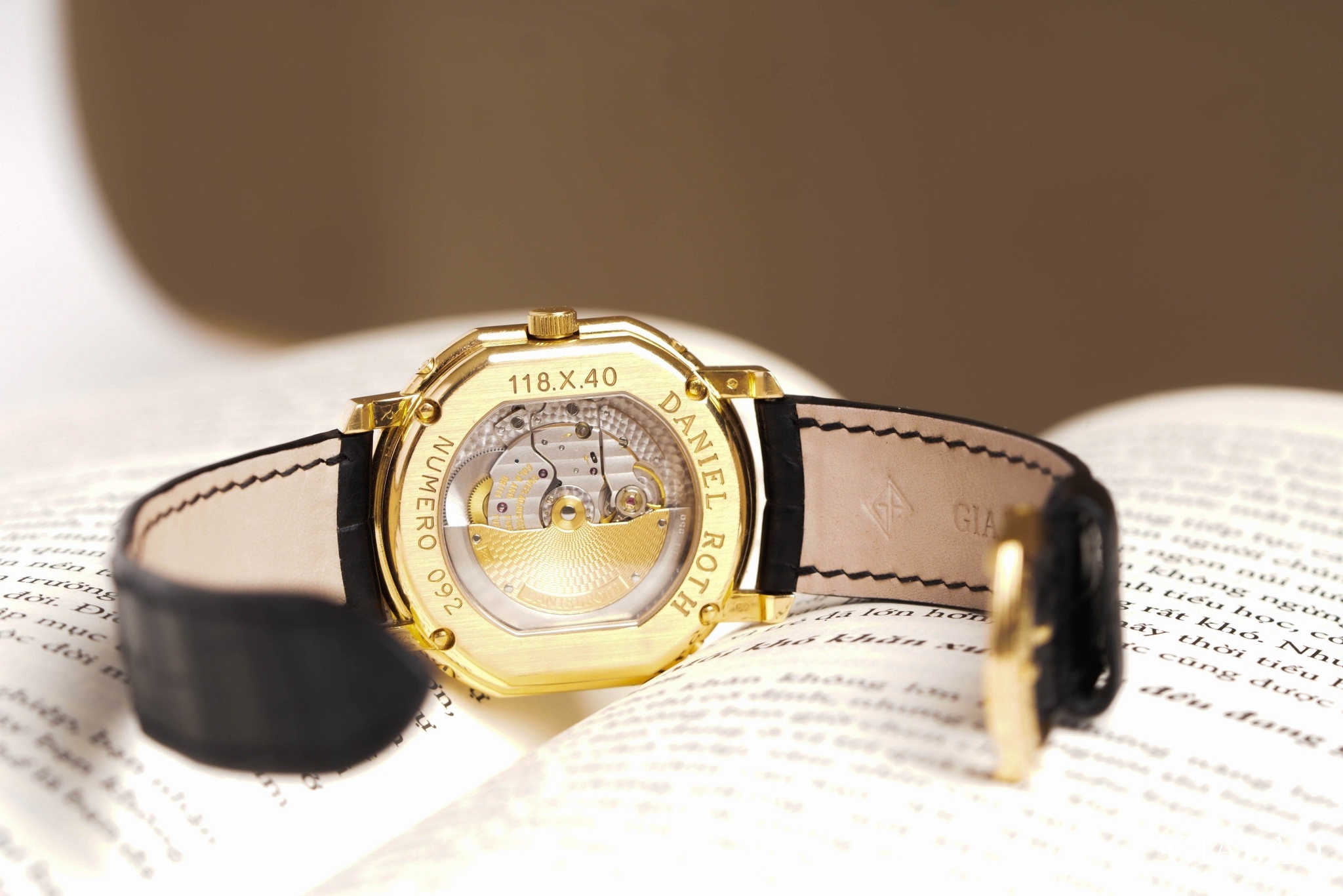Mặt sau Daniel Roth Perpetual Calendar