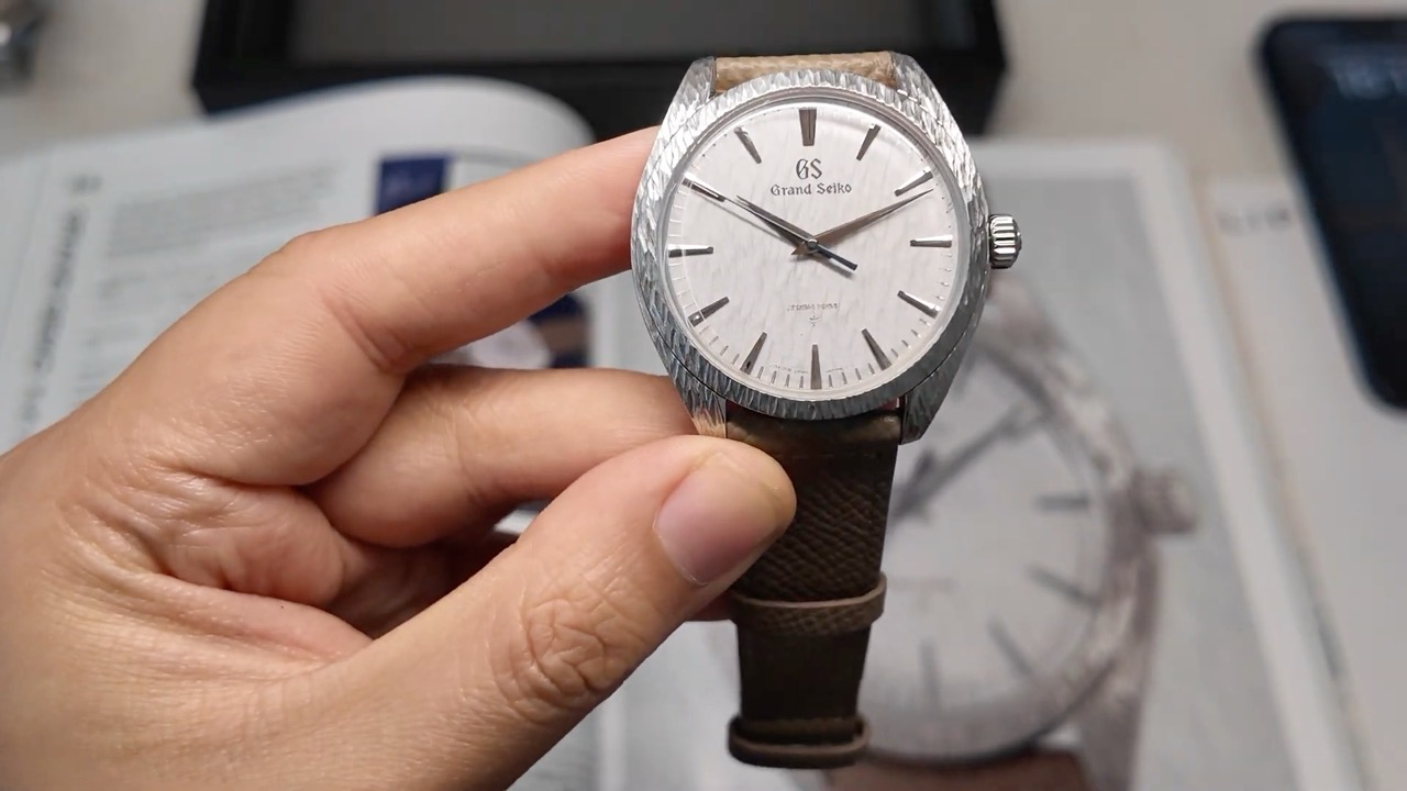 Grand Seiko SBGZ009: White Birch chạm khắc platinum