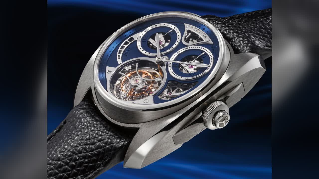 Akrivia AK01 titanium: tourbillon và monopusher