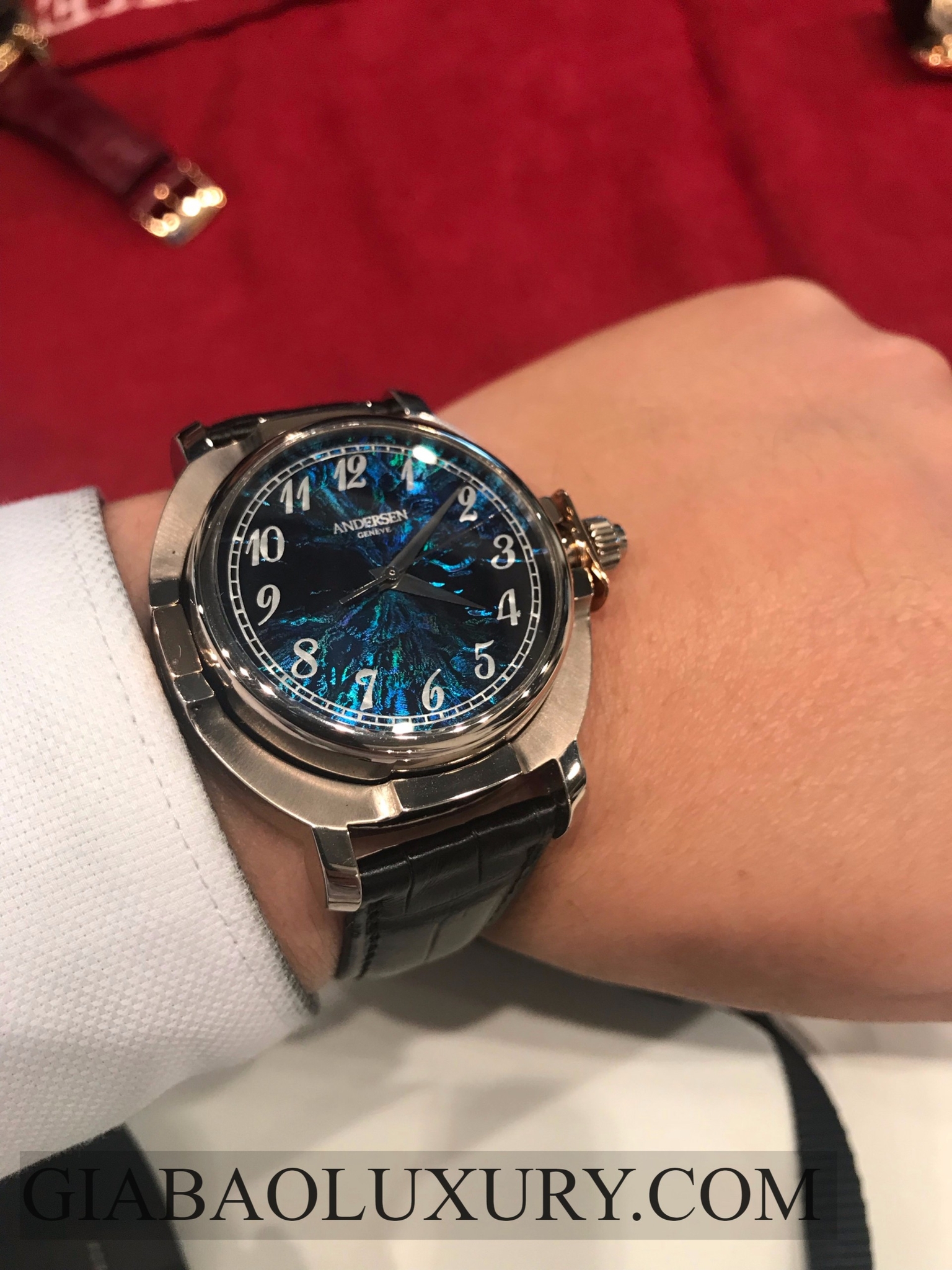 Mặt thời gian Andersen Genève Eros nhìn gần trên cổ tay