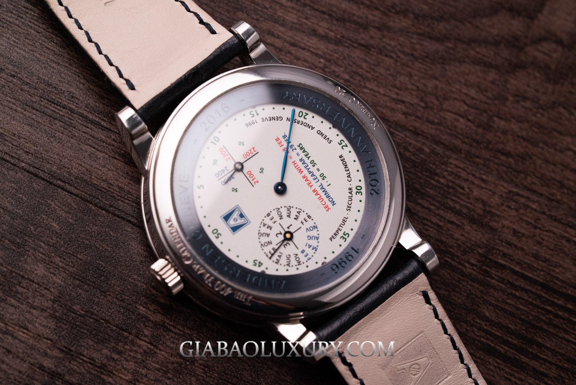 Andersen Genève: Eros, Secular Calendar và Tempus Terrae: cơ cấu lịch nhìn từ mặt sau Perpetuel Secular Calendar