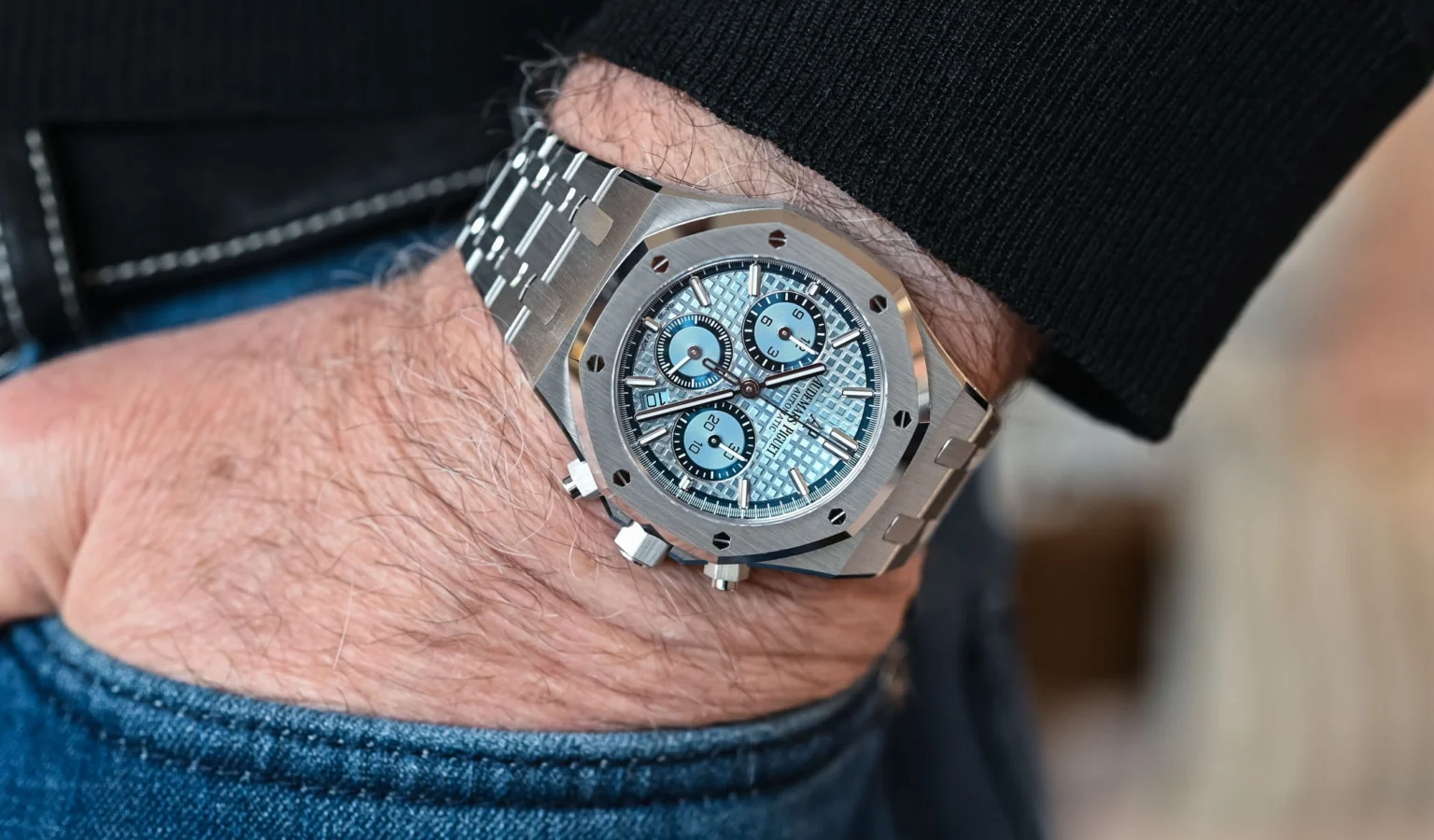 AP Royal Oak Chronograph 26300ST và 26317BC