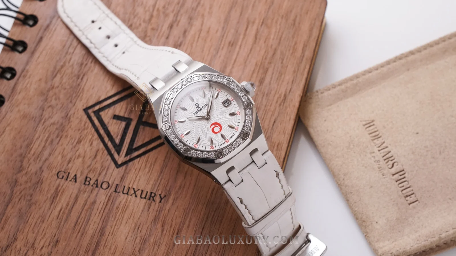 AP Royal Oak Lady Alinghi 67611ST