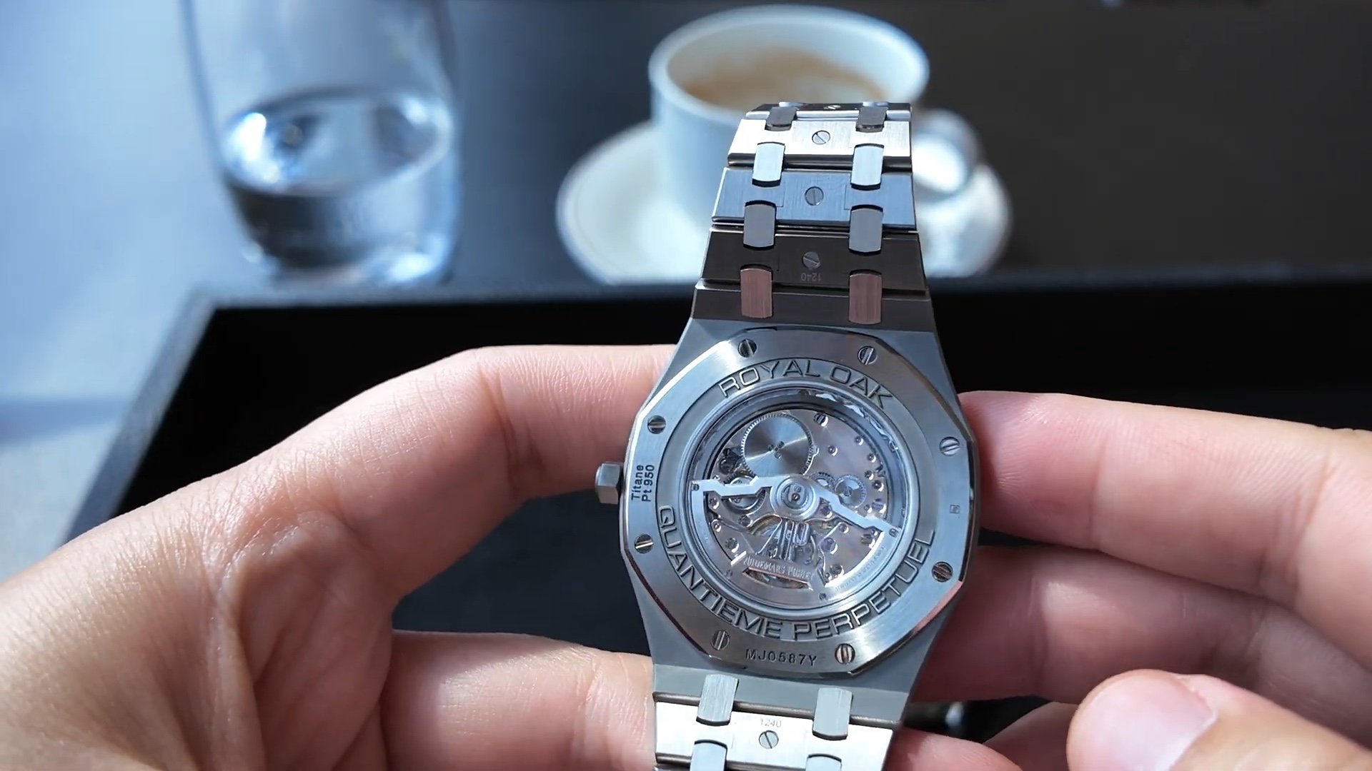 Calibre 5133 qua mặt đáy Royal Oak RD2