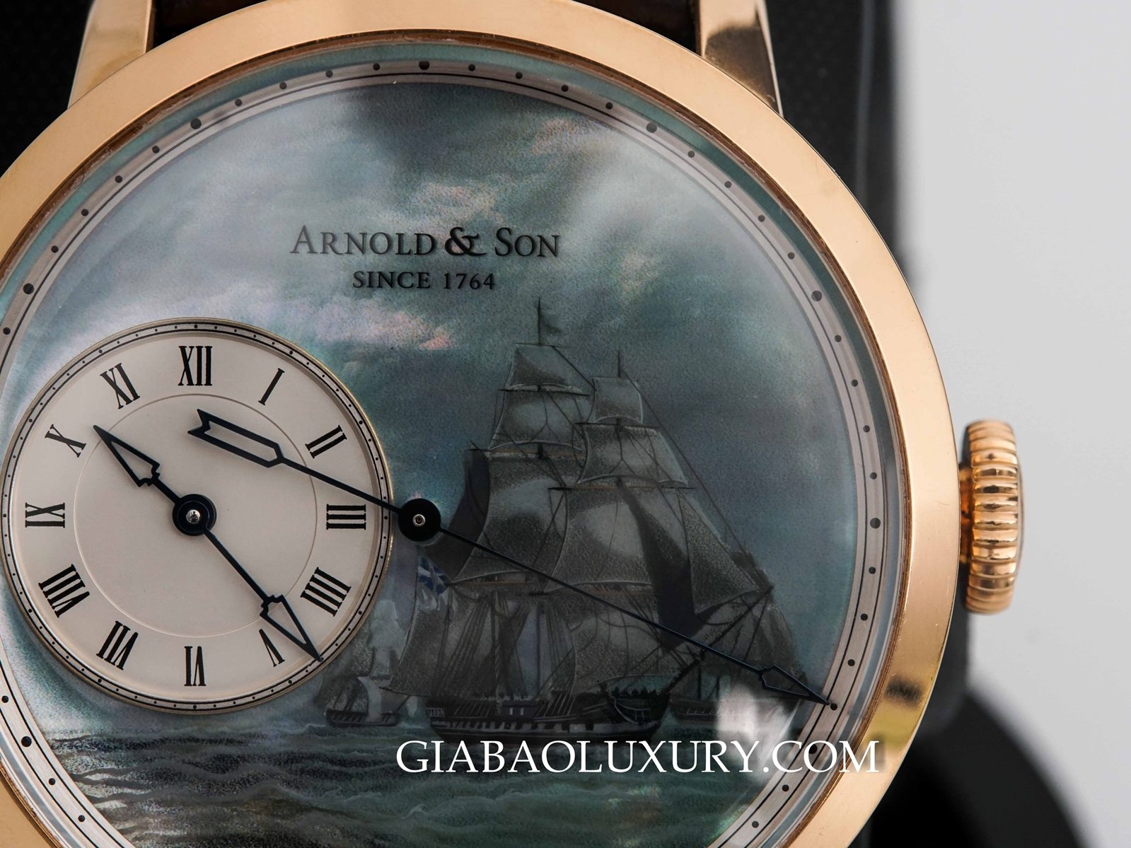 Đồng hồ Arnold & Son với kim giây deadbeat