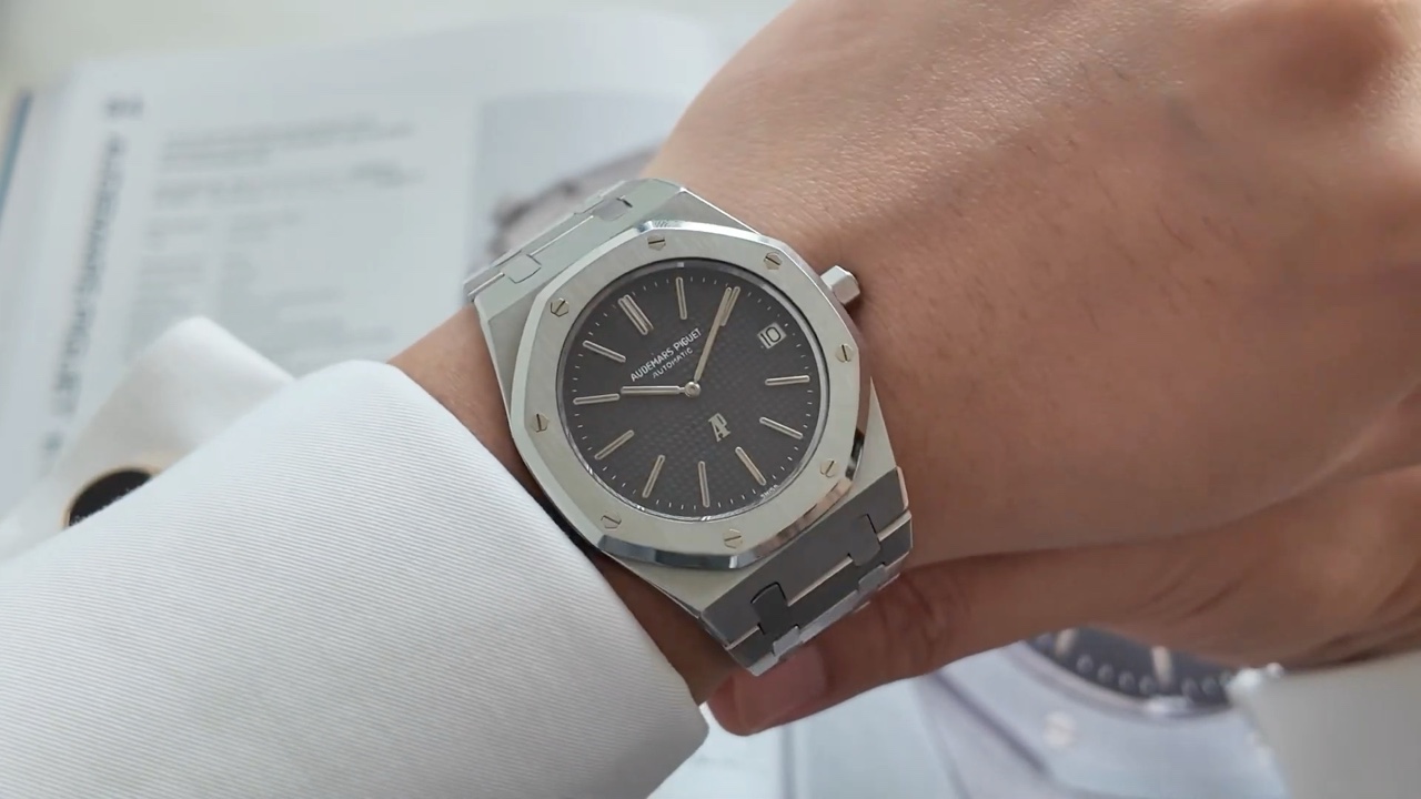 Audemars Piguet Royal Oak 5402 No Series 39 mm trên cổ tay
