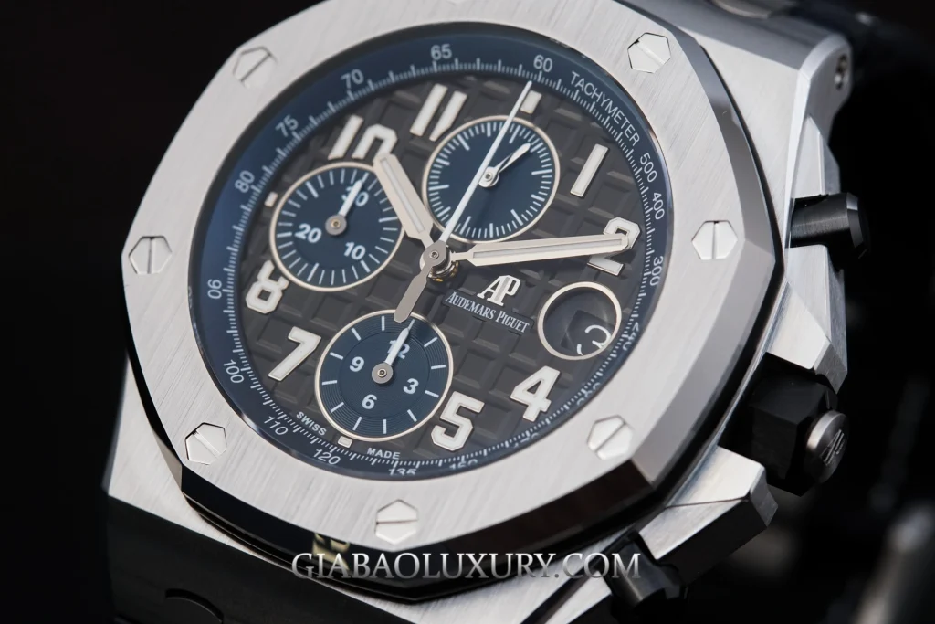 Royal Oak Offshore 42 mm: từ 26470ST đến 26480TI: cấu trúc nhiều tầng của vỏ 26470ST