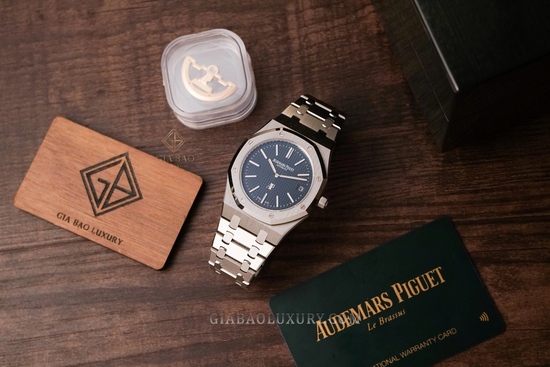 Audemars Piguet Royal Oak 15202ST cá nhân hóa rotor: Toàn cảnh đồng hồ, rotor cá nhân hóa và phụ kiện