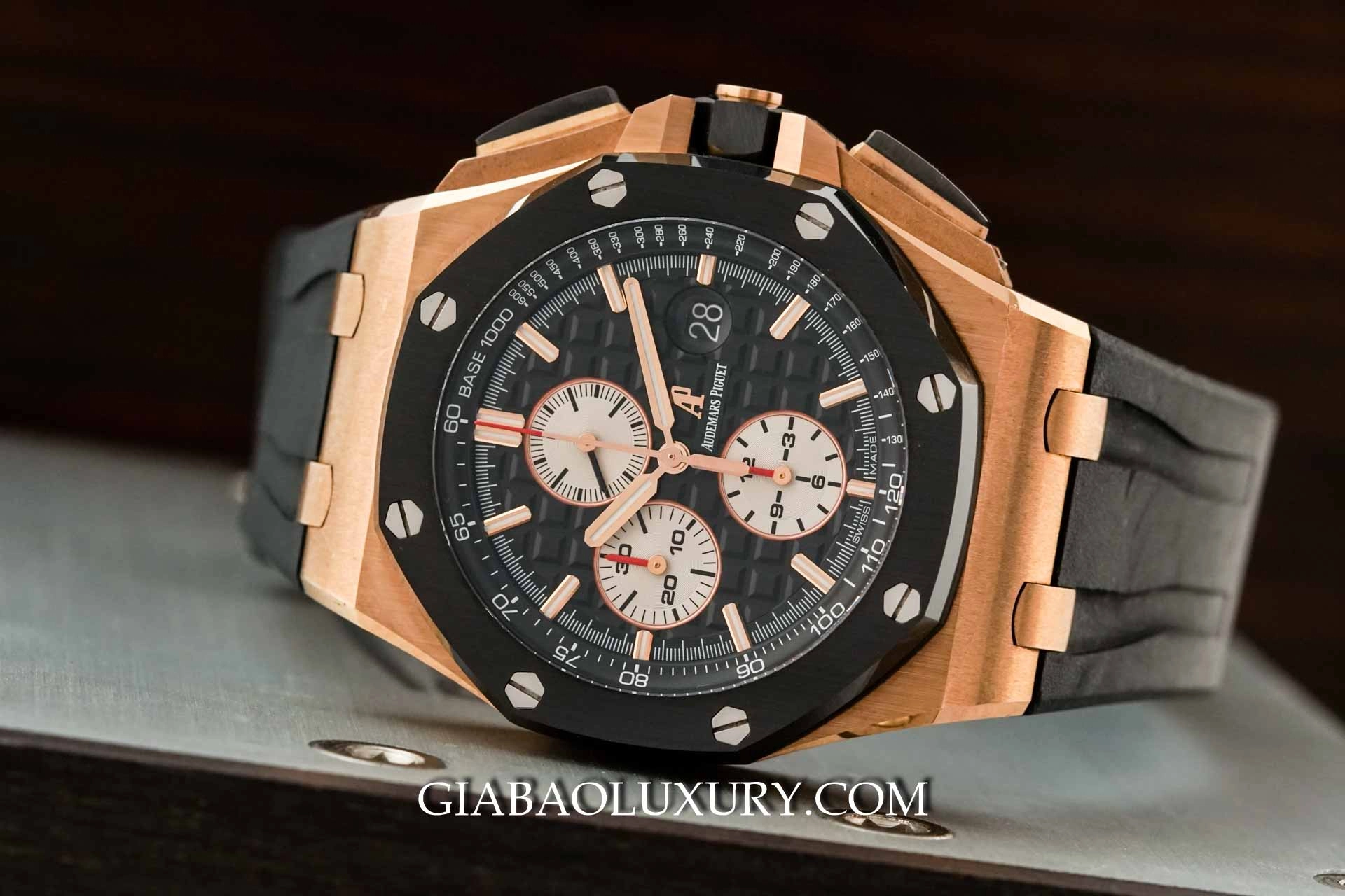 Audemars Piguet Royal Oak Offshore 26401RO: 44 mm vàng hồng — ảnh chi tiết 02