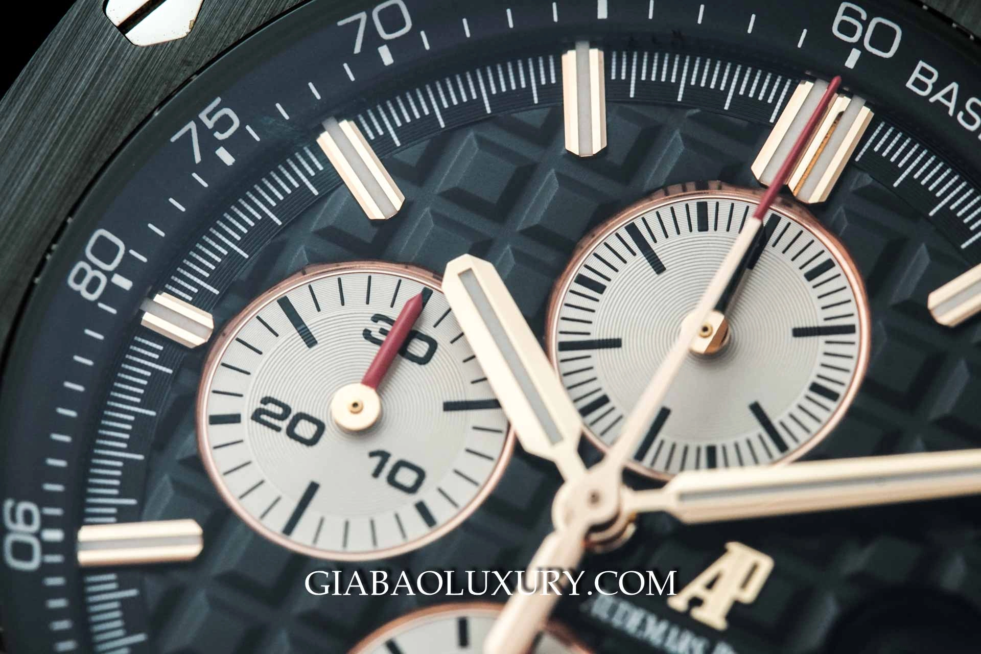 Audemars Piguet Royal Oak Offshore 26401RO: 44 mm vàng hồng — ảnh chi tiết 09
