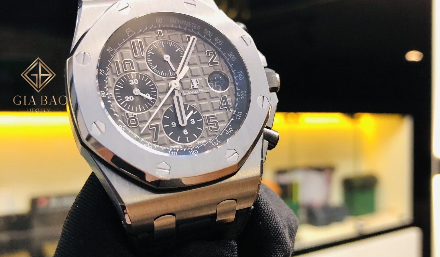 Audemars Piguet 26470ST “Elephant”: Offshore 42 mm