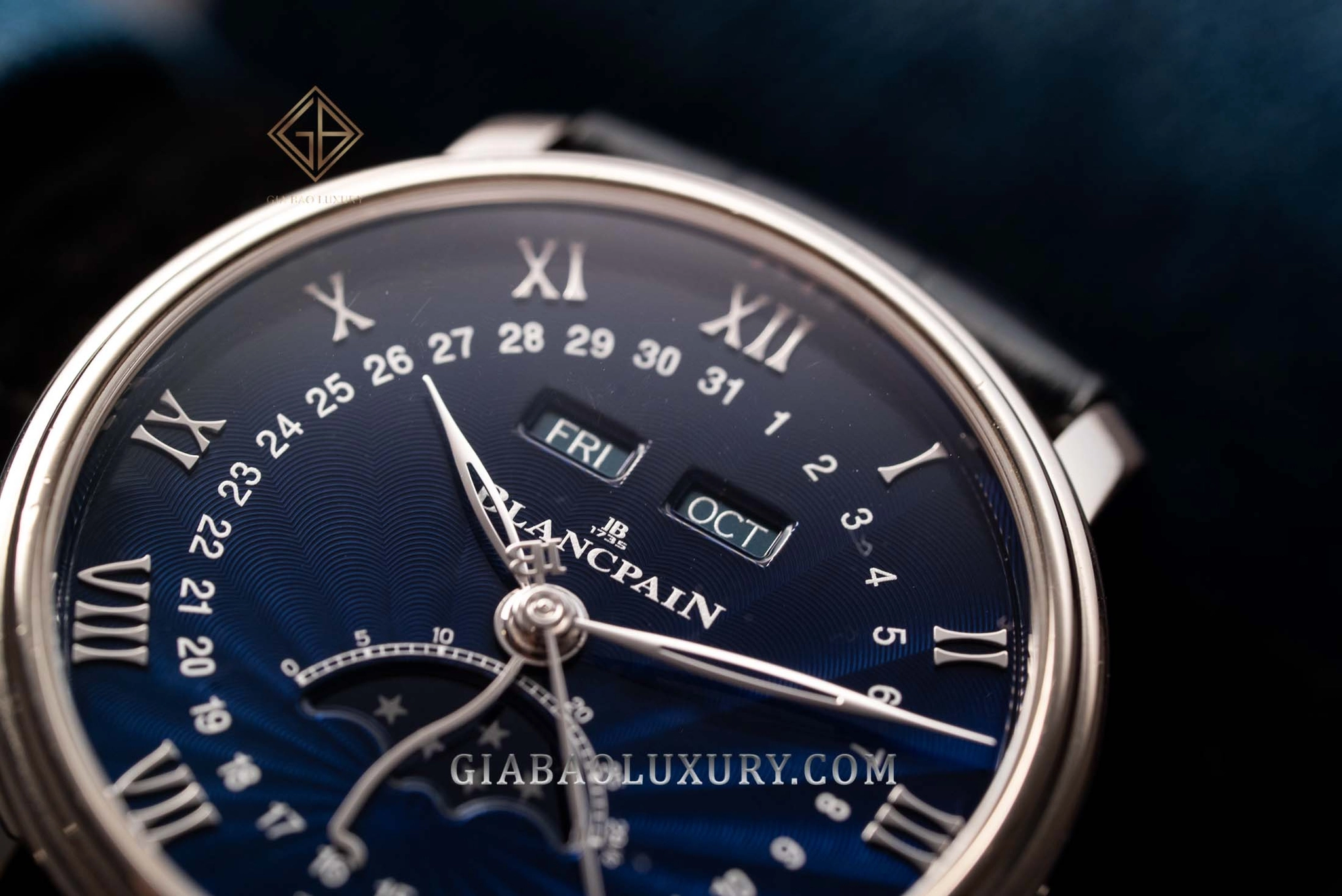 Blancpain Villeret Quantième Complet 6654: kim ngày dạng serpentine và cửa sổ thứ tháng