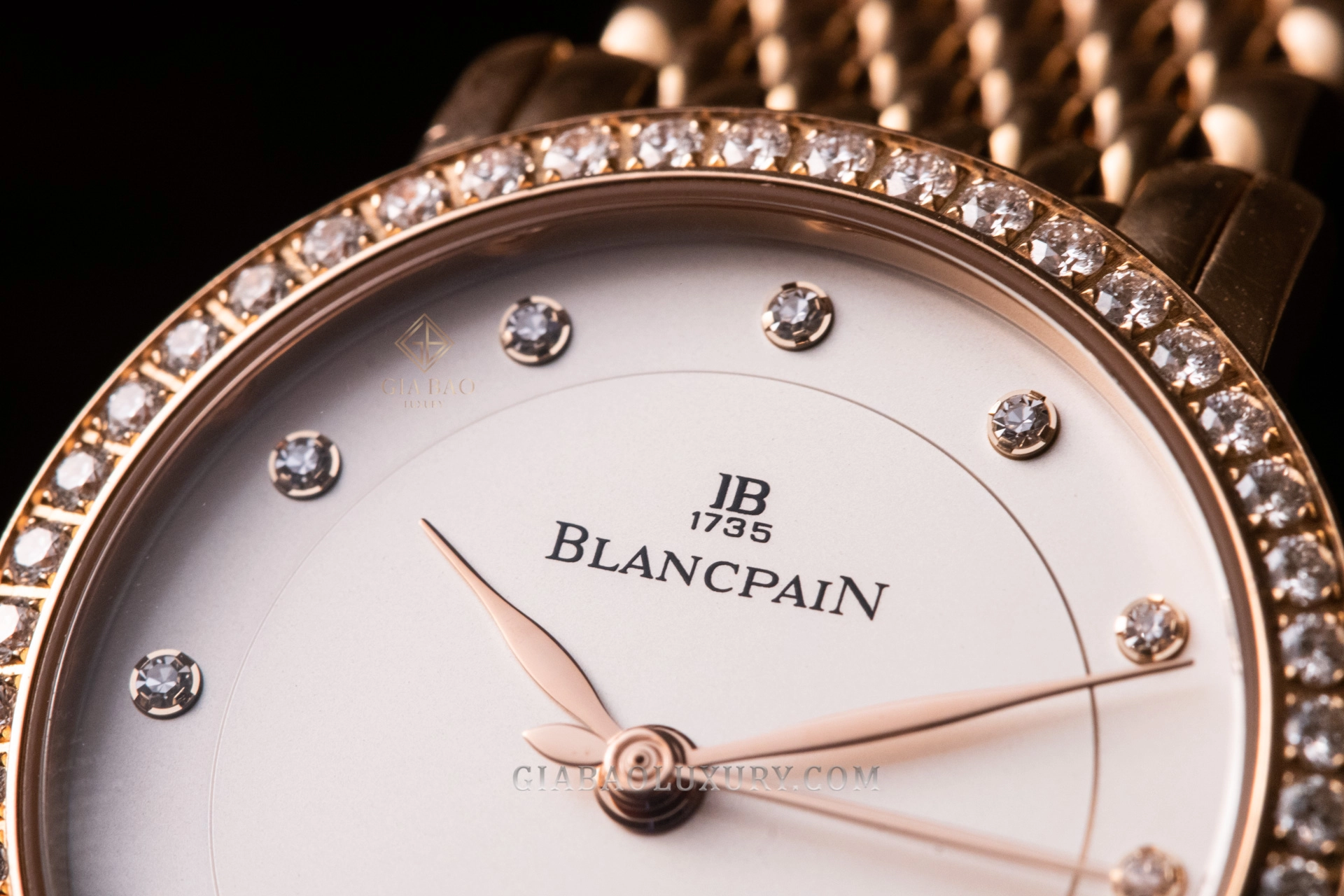 Blancpain Villeret Ultraplate 6102-2987A-MMB: Cọc kim cương và bộ kim lá trên mặt số
