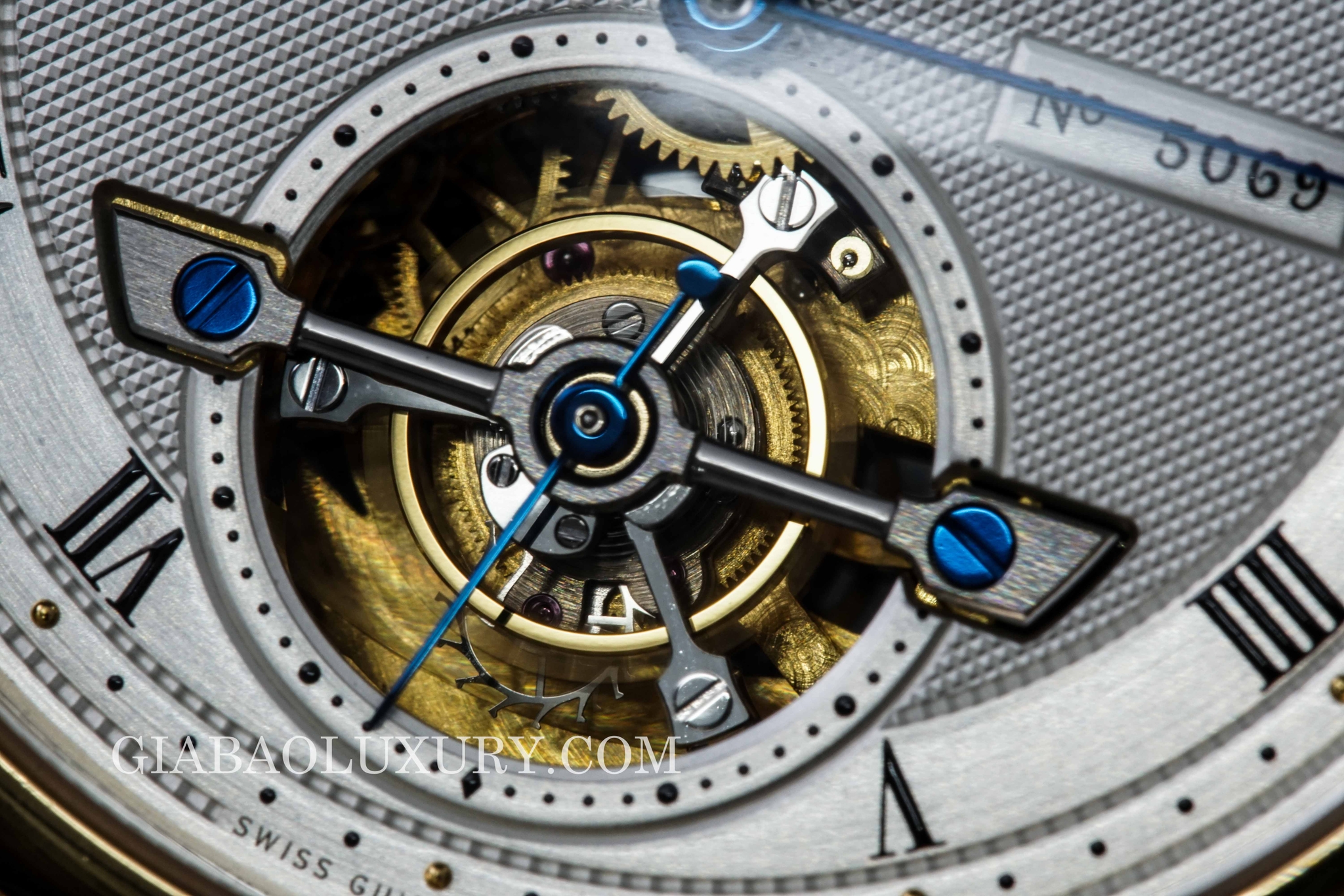 Lồng tourbillon 60 giây Breguet 5317