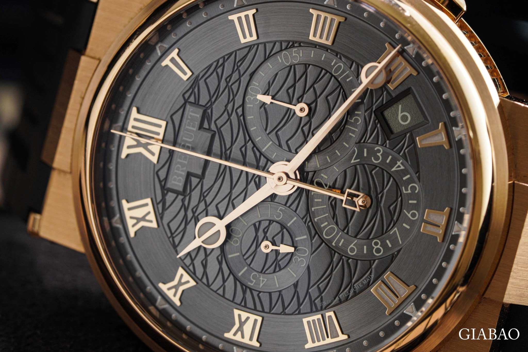 Breguet Marine 5527BR: vàng hồng và chronograph: Tổng thể vỏ vàng hồng 42,3 mm trên dây cao su