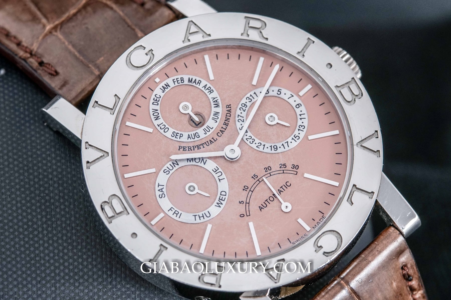 Bvlgari với chỉ báo kim giây retrograde