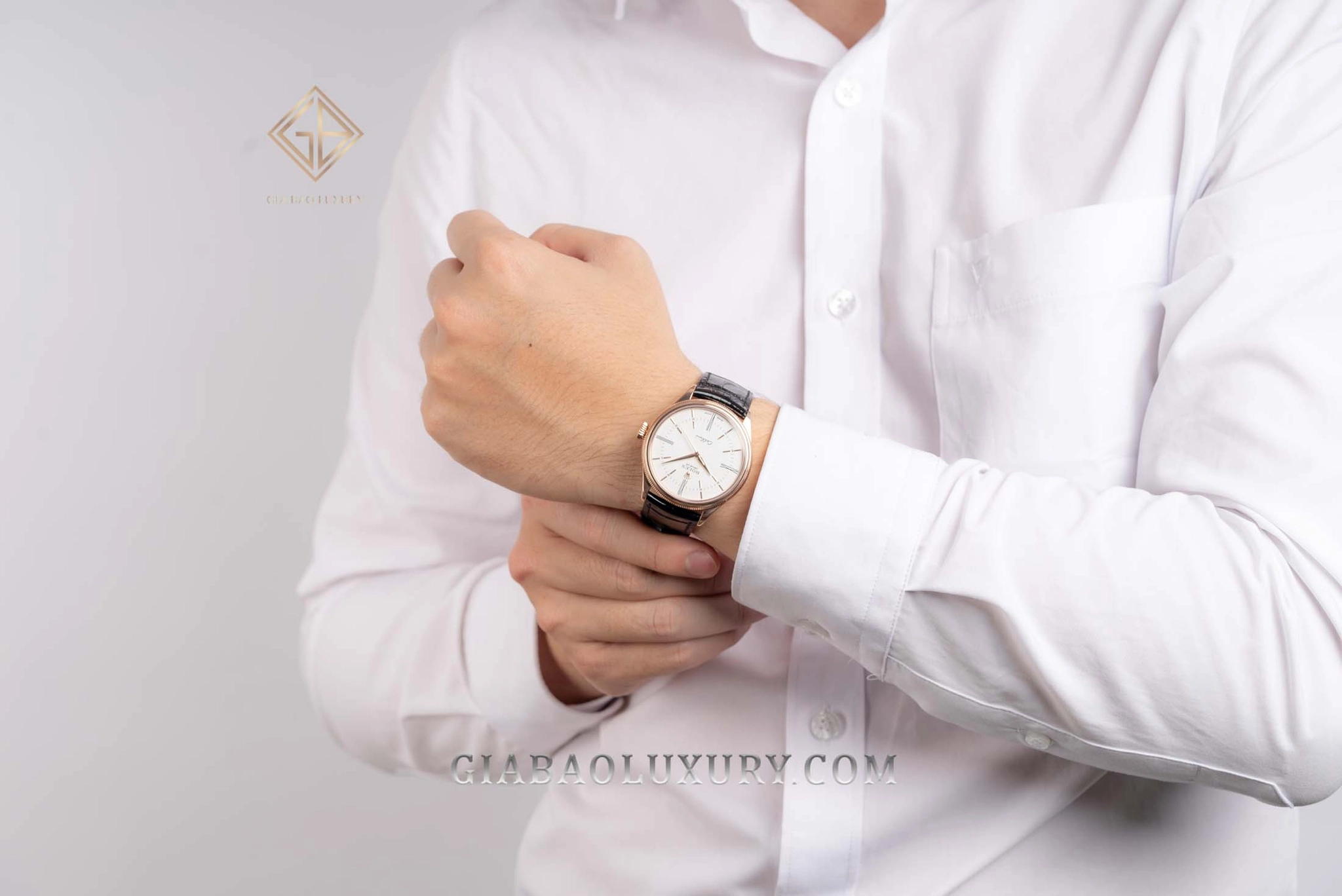 Cách chọn đồng hồ làm quà tặng: Đồng hồ dress watch mỏng với trang phục lịch sự