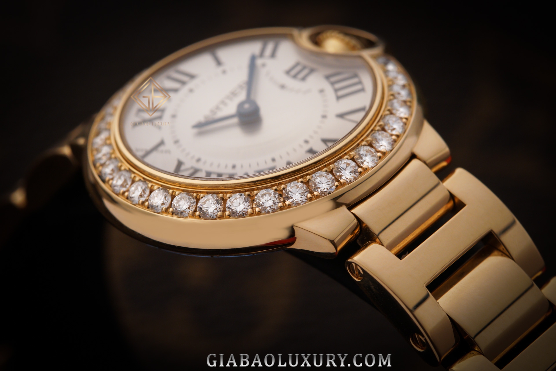 Cartier Ballon Bleu WE9001Z3: vàng, xà cừ và kim cương: Cartier Ballon Bleu WE9001Z3 bằng vàng vàng