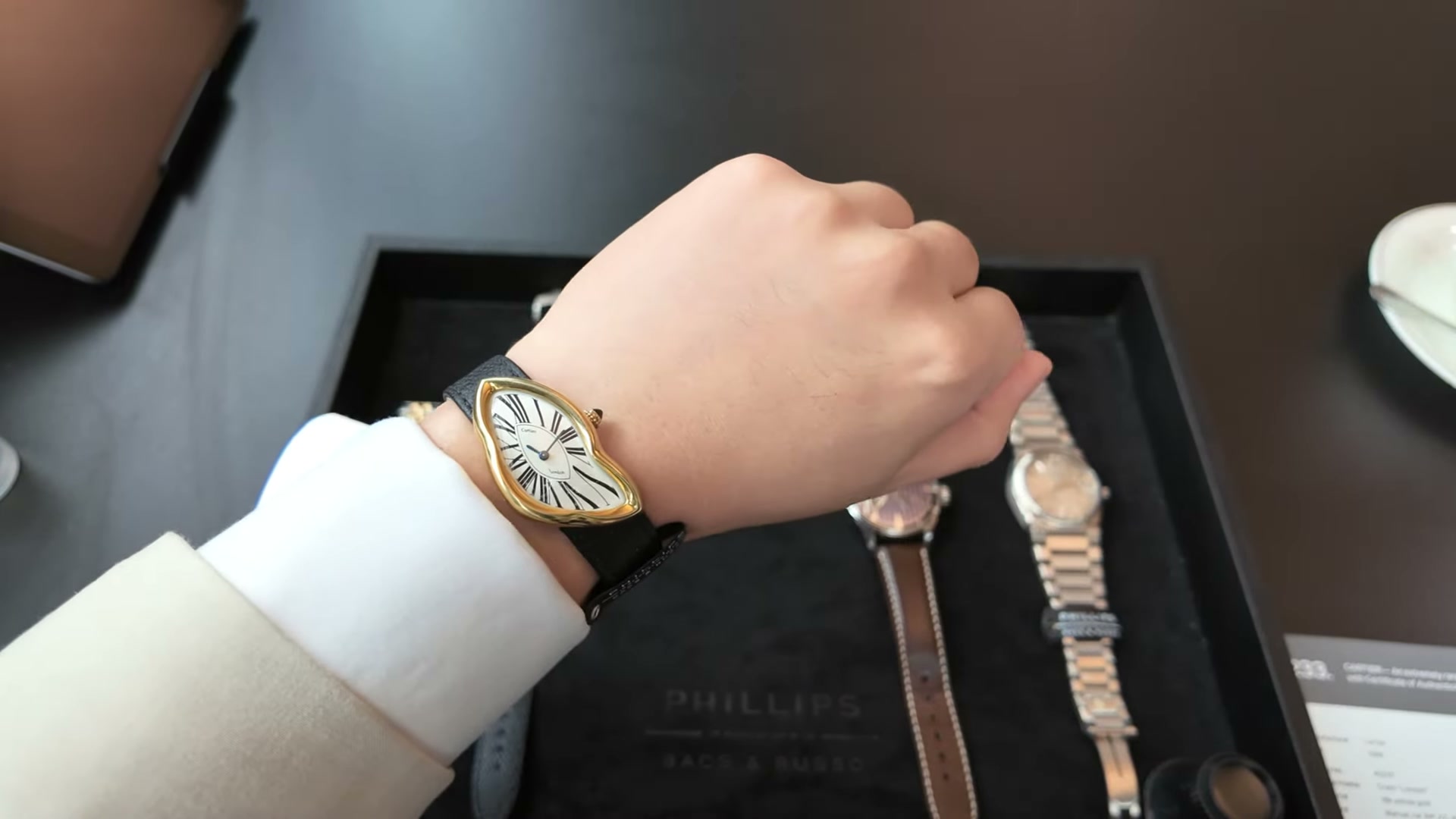 Cartier Crash London trên cổ tay