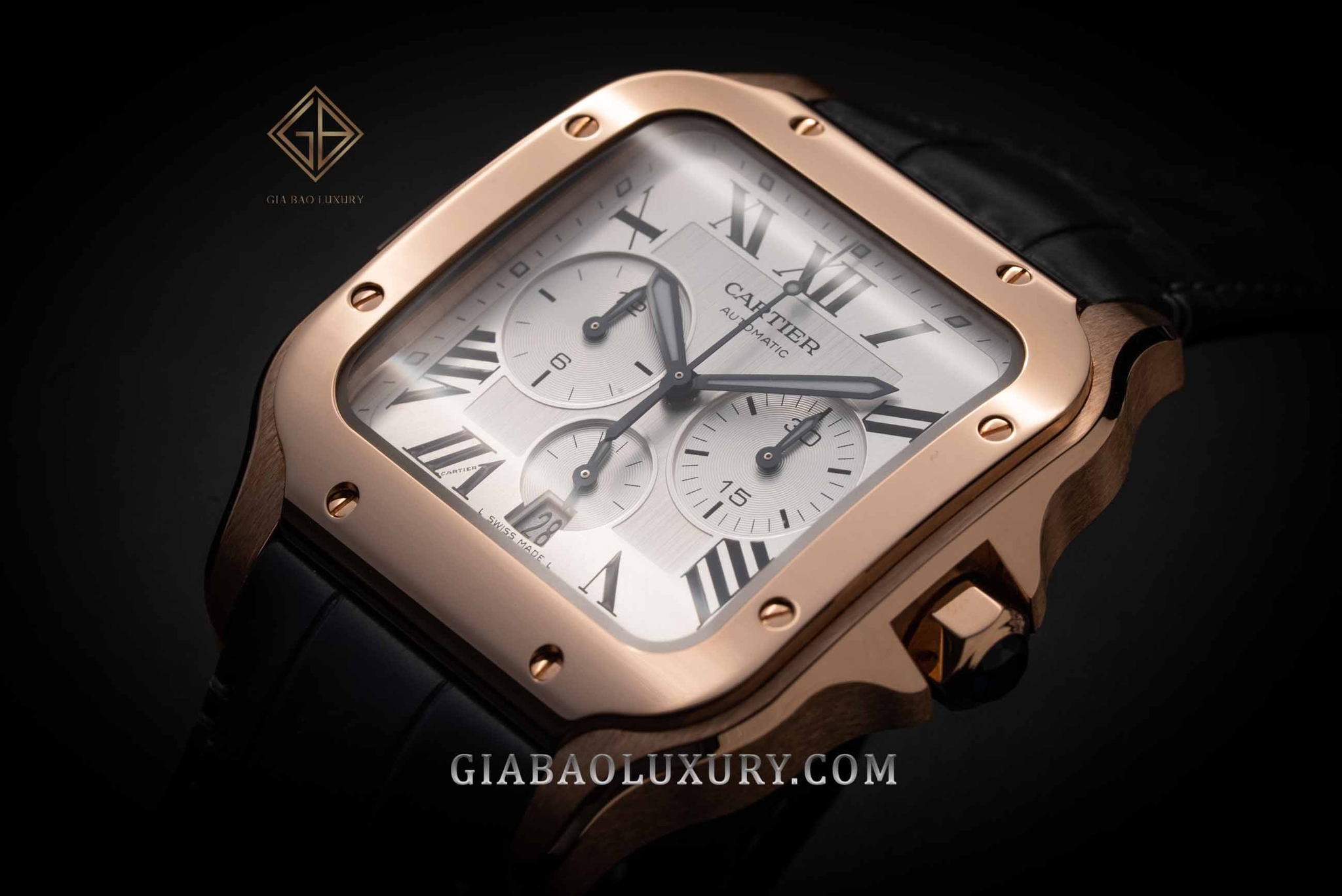 Cartier Santos Chronograph WGSA0017 bằng vàng hồng: núm chỉnh giờ và nút bấm chronograph tích hợp vào vỏ