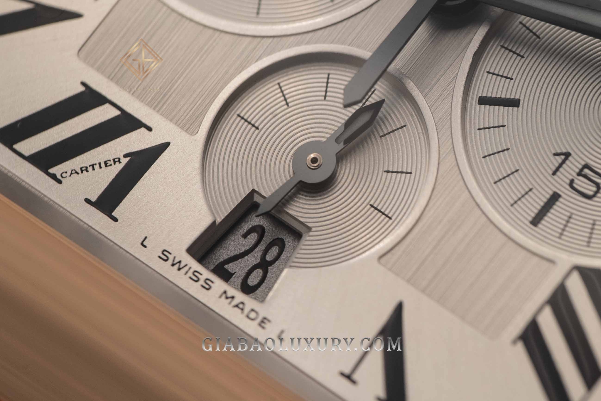 Cartier Santos Chronograph WGSA0017 bằng vàng hồng: mặt số La Mã và ba bộ đếm chronograph