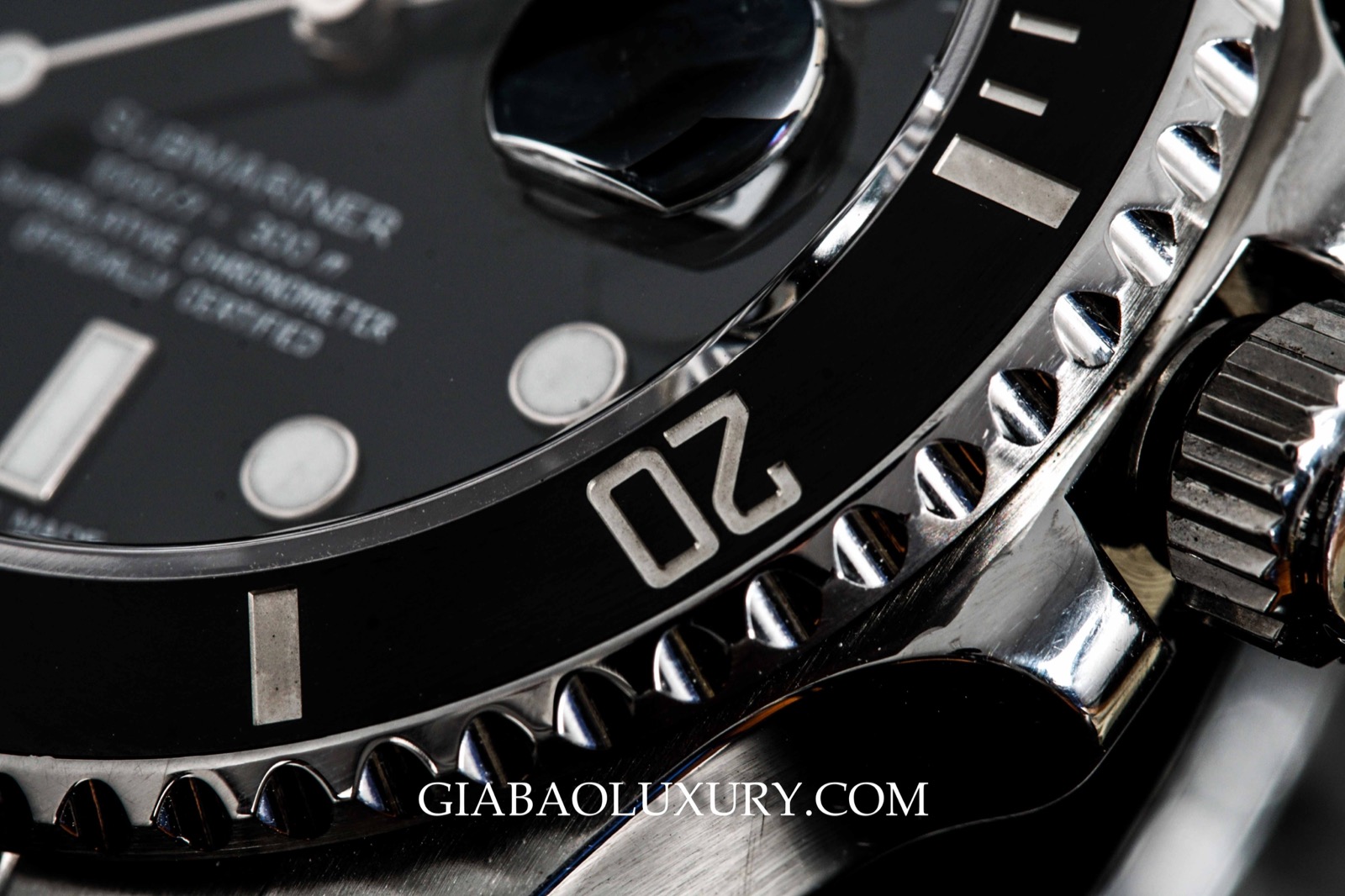 Vành bezel Rolex Submariner Date 116610 làm từ gốm Cerachrom
