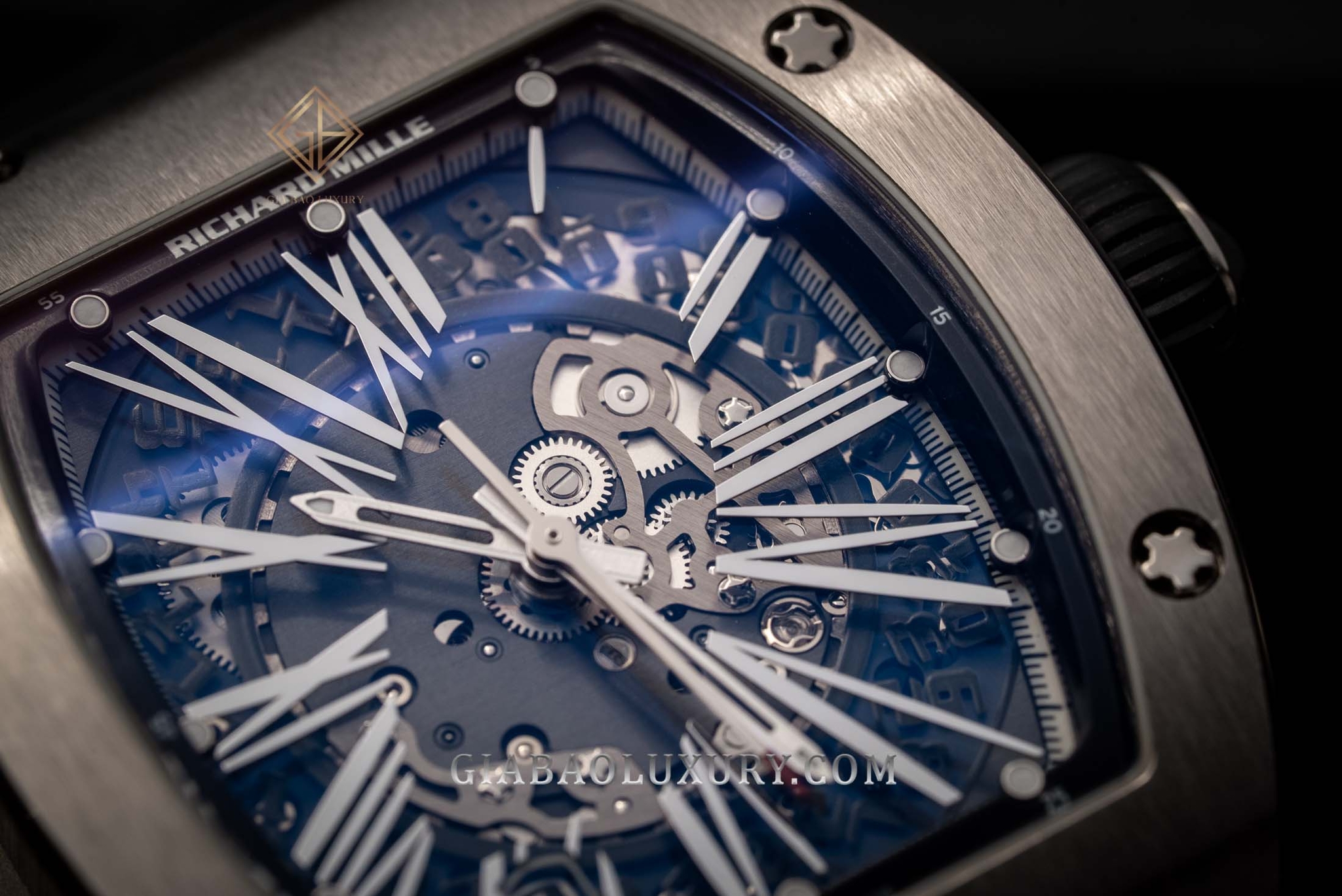 CVSTOS Challenge Twin-Time CTT RGR: mặt số skeleton cùng chỉ báo múi giờ thứ hai