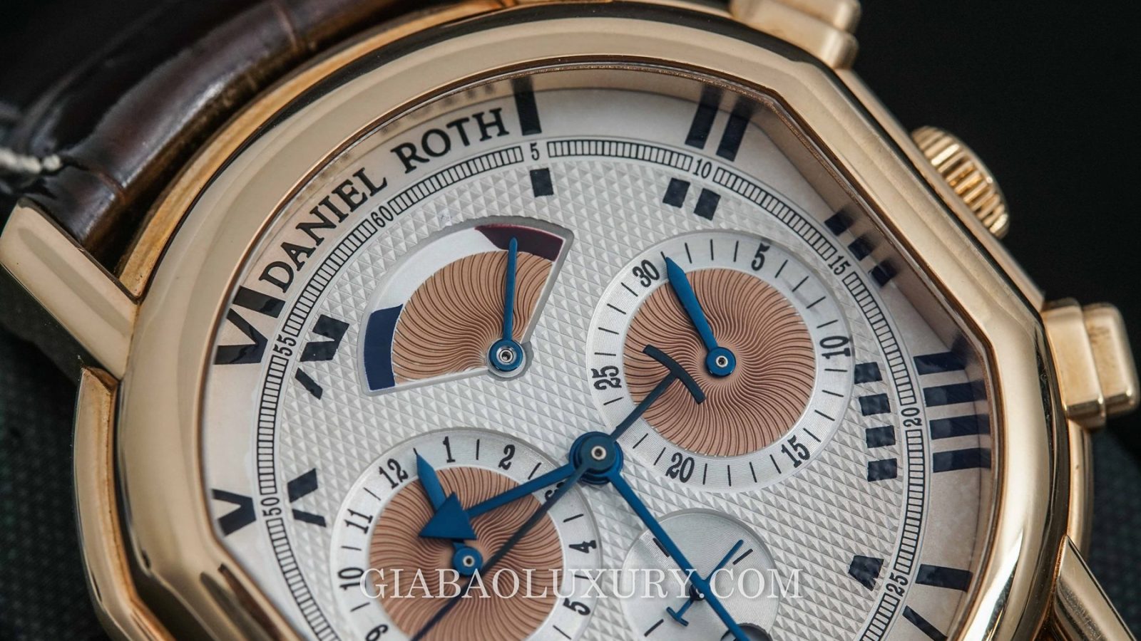 Daniel Roth Chronomax 347.Y.40: chronograph dáng cong