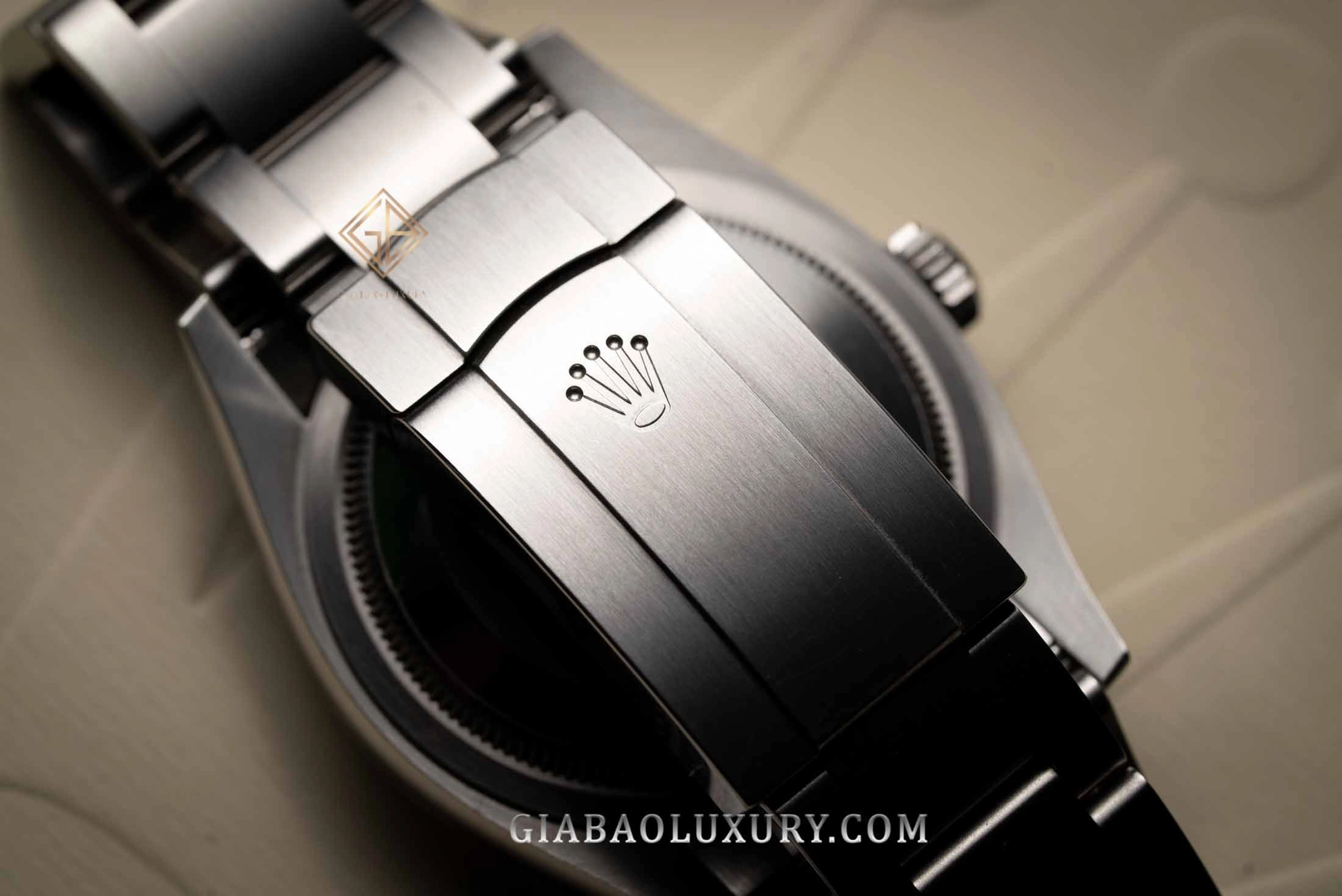 Dây kim loại đồng hồ cao cấp: cách đánh giá: Dây Oyster ba mắt trên Oyster Perpetual