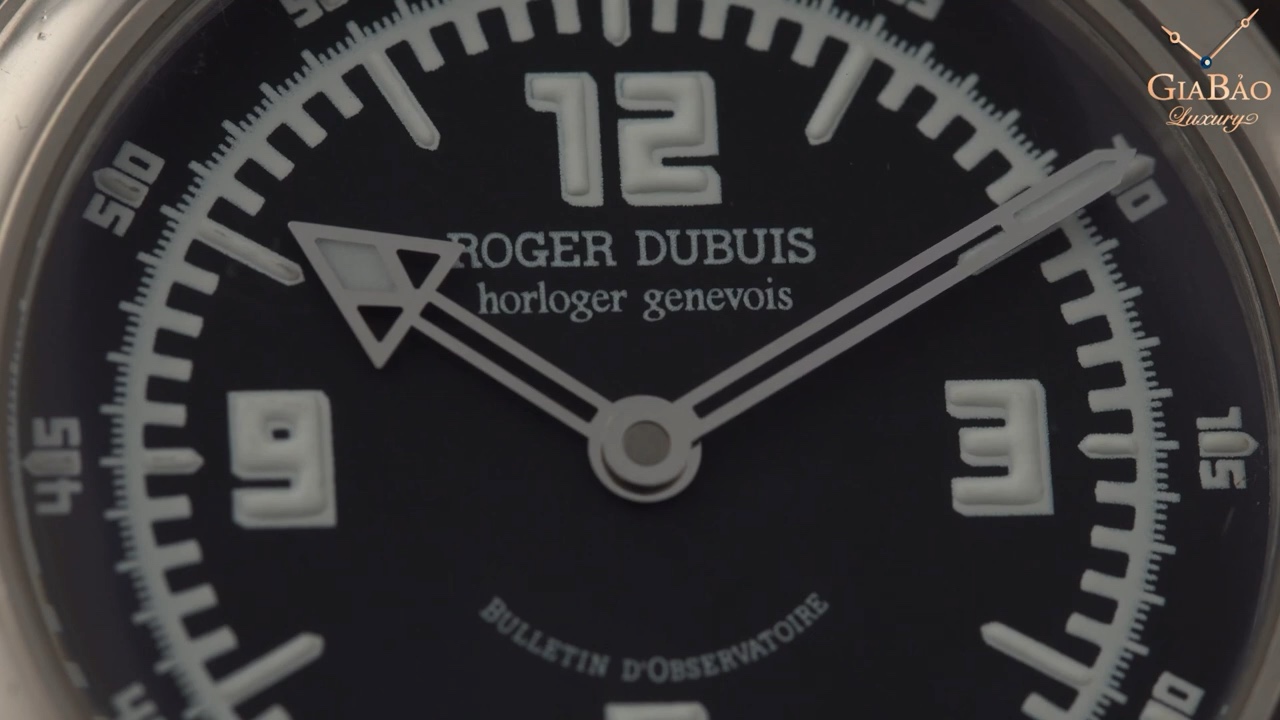 Cận cảnh chữ Bulletin d’Observatoire Roger Dubuis