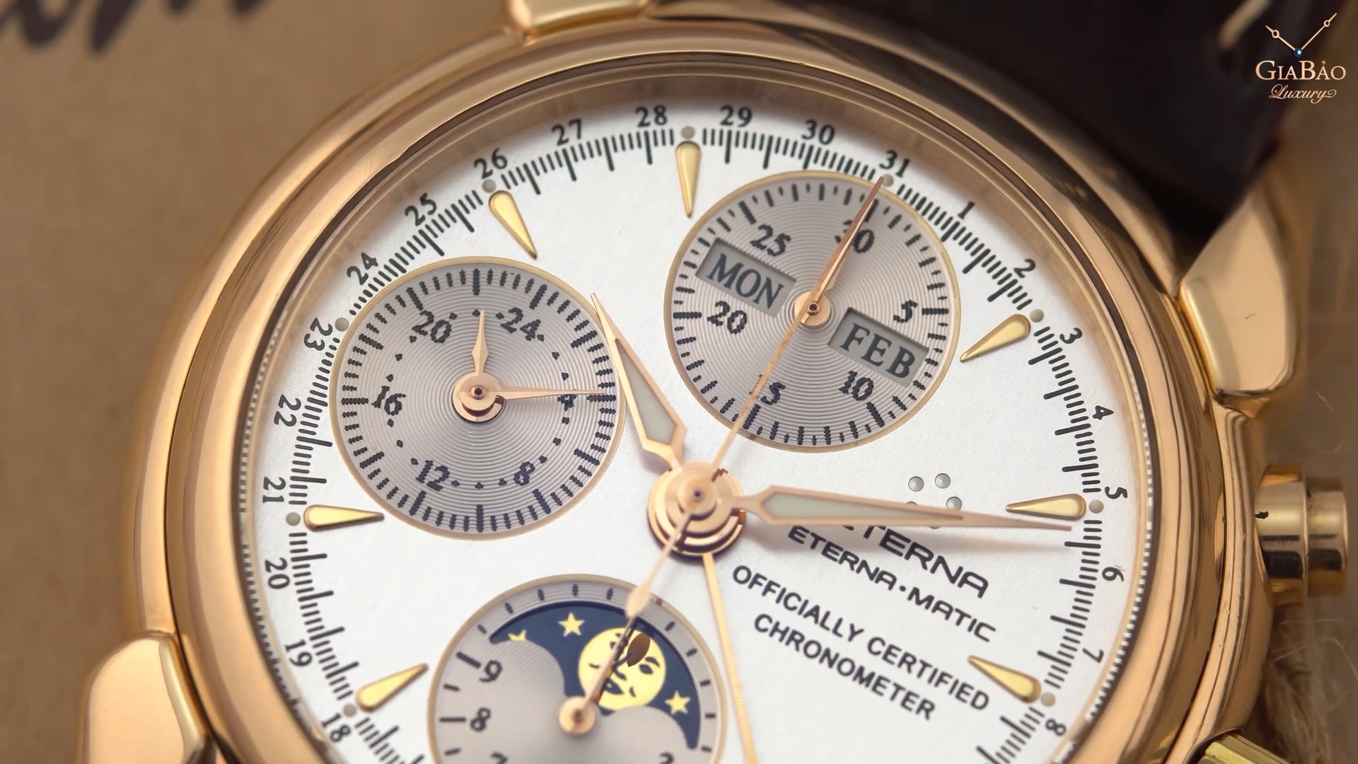 Mặt số lịch đầy đủ và moonphase của Eterna-Matic 1948