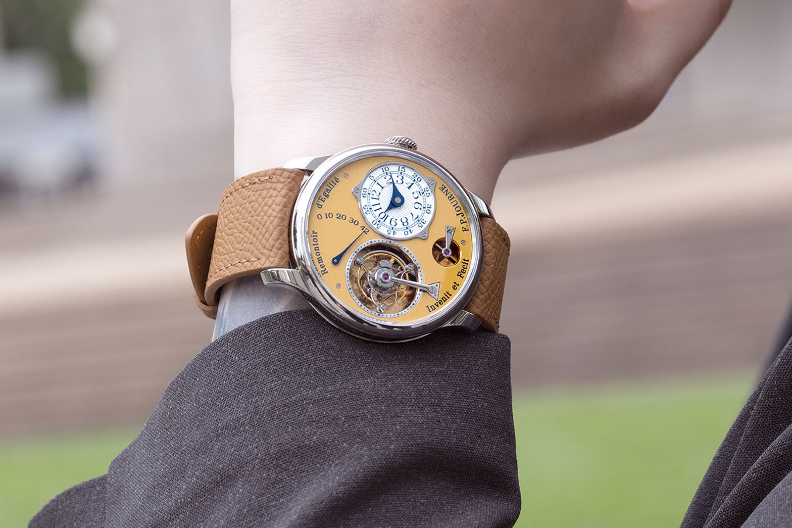 Tourbillon Souverain thuộc bộ F.P. Journe Coffret vỏ thép 38 mm