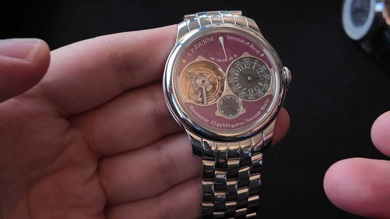Toàn cảnh F.P. Journe Ruby Heart với dây bạch kim