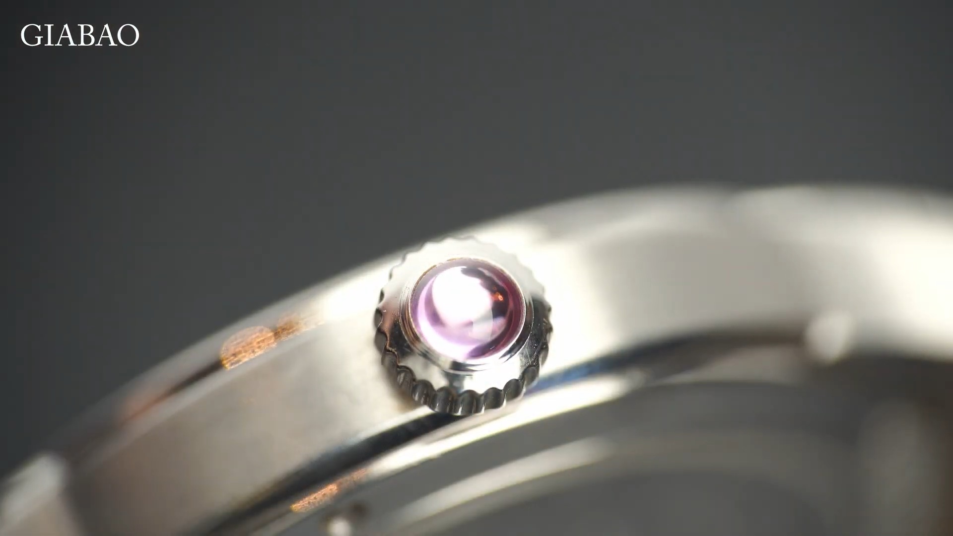 Núm vặn sapphire hồng của AP Millenary 77247BC