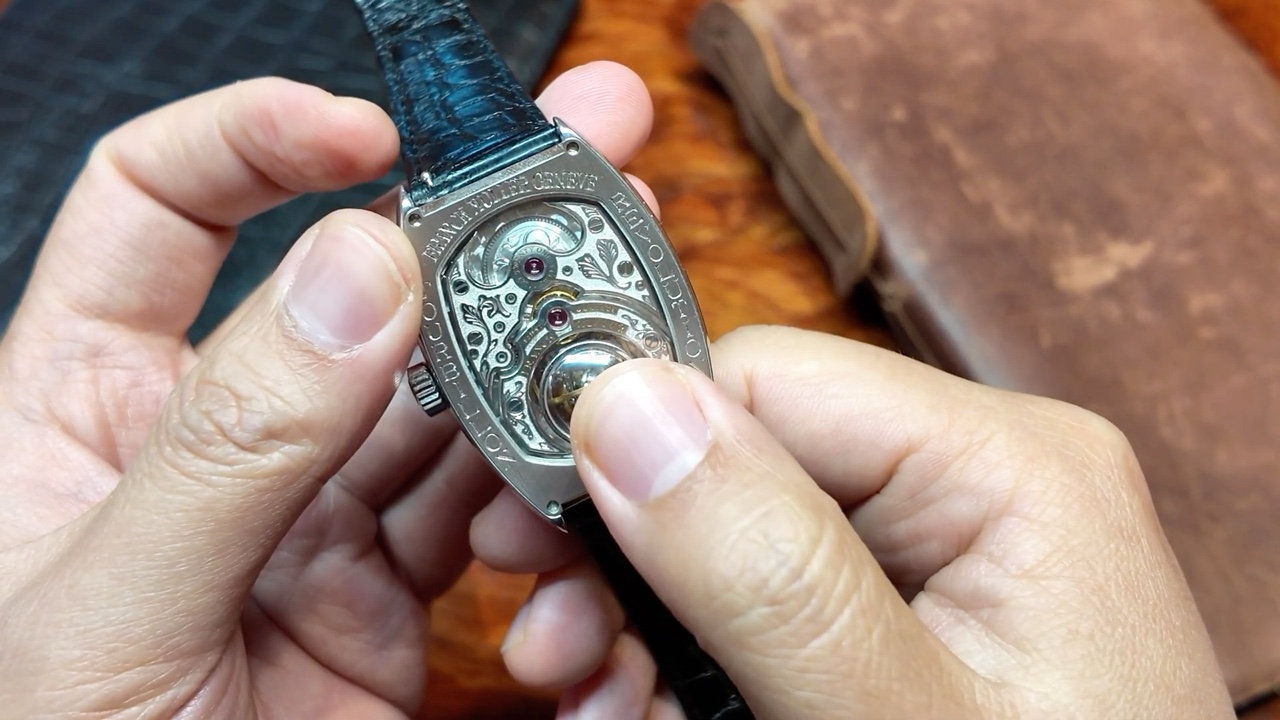 Bộ máy Franck Muller Revolution 2