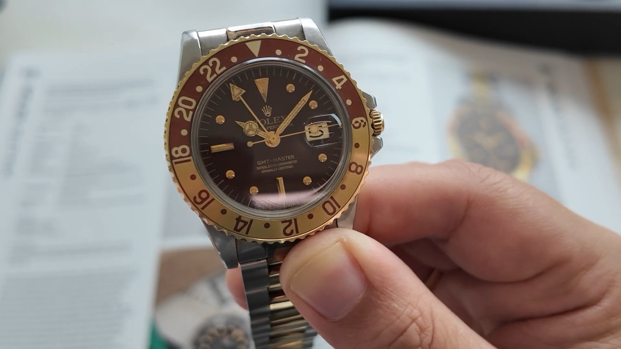 Mặt số và vành 24 giờ Rolex GMT-Master 1675