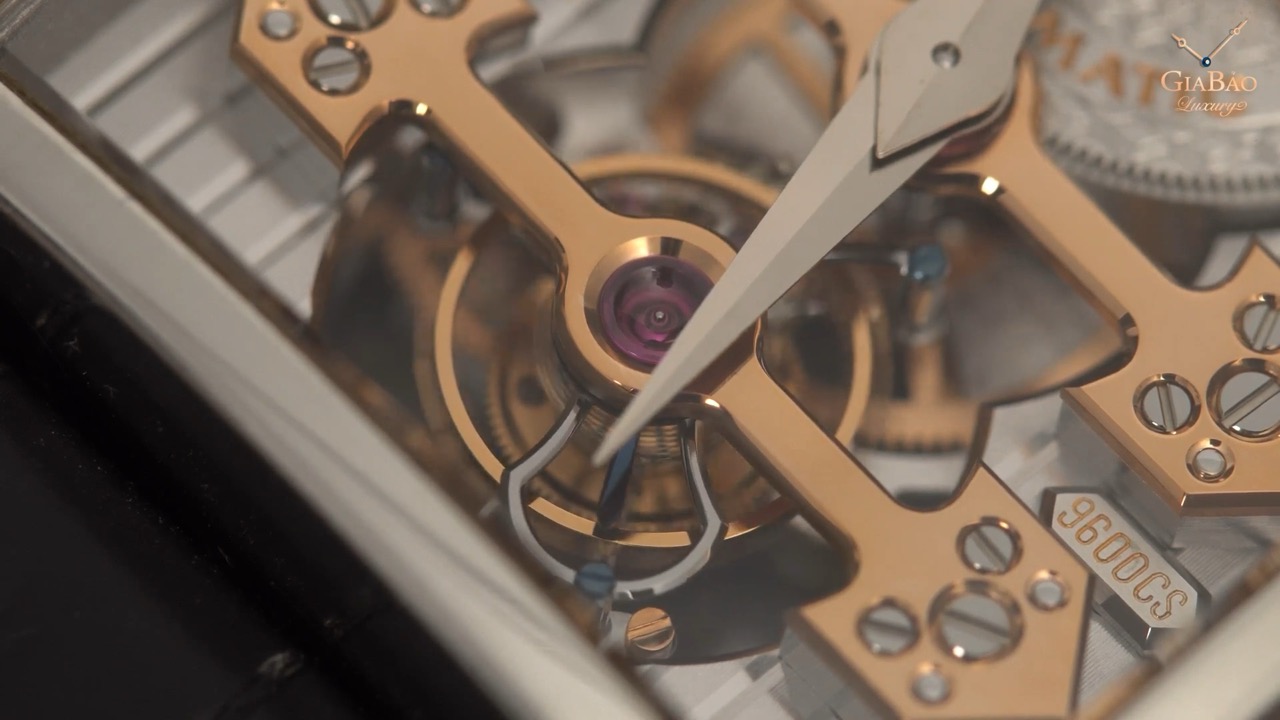 Kiến trúc ba cầu vàng của Girard-Perregaux Vintage 1945